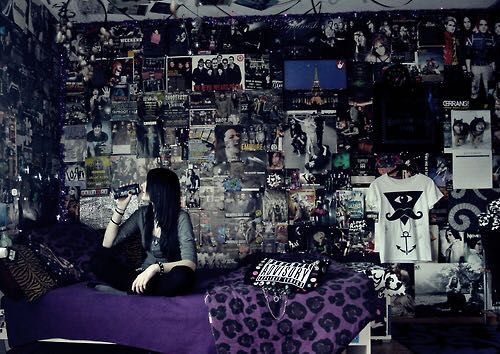 Featured image of post Cool Emo Room Decor